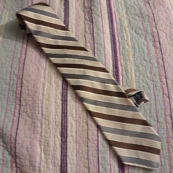 Calvin Klein 100% silk silver and brown tie - Picture 11 of 12